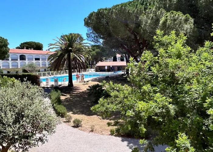 El Galion, Piscine, Plage, Terrain Tennis